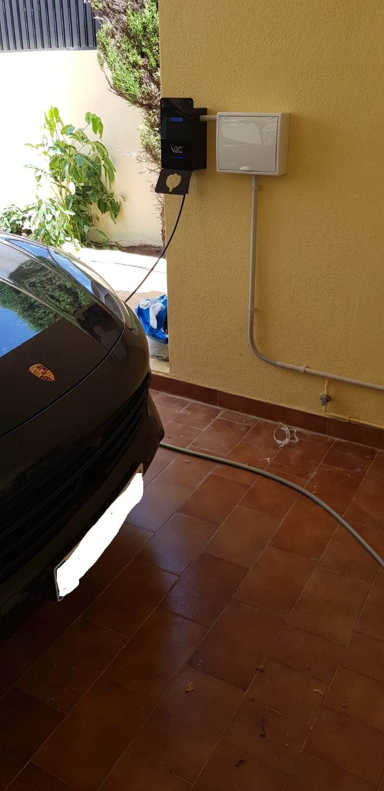 Instalación de punto de recarga para vehículo eléctrico wallbox