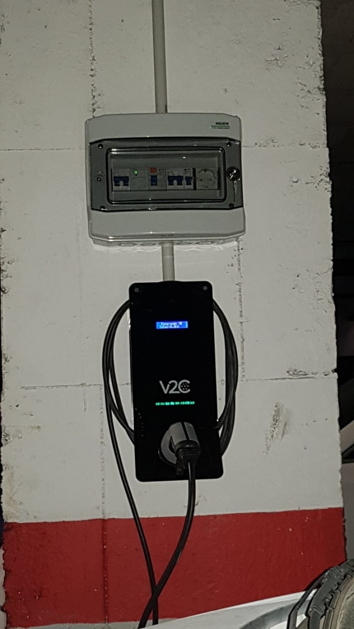 Instalación de punto de recarga para vehículo eléctrico wallbox